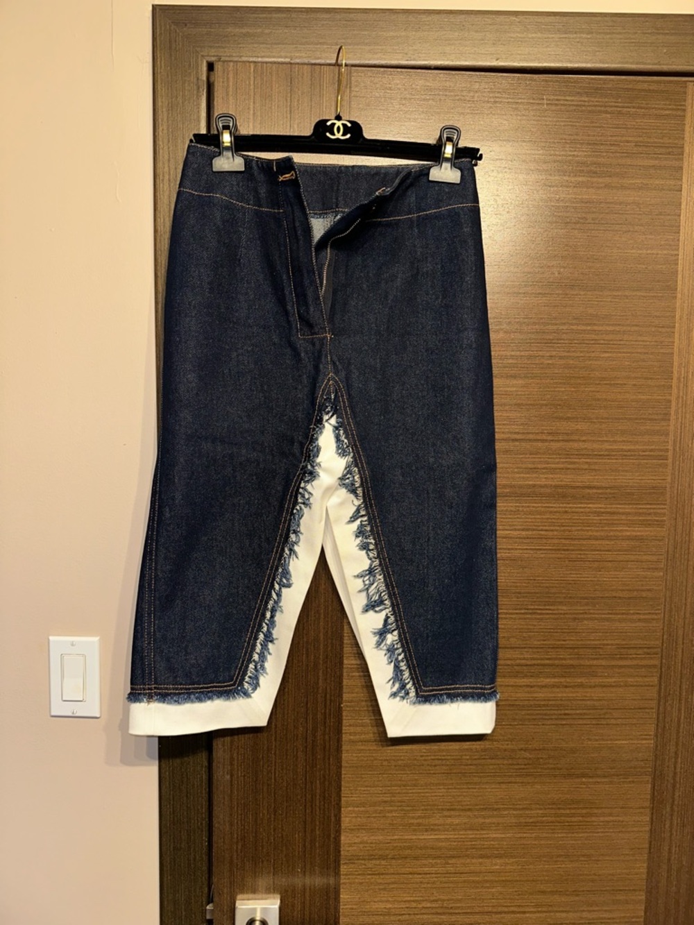 AVN Dark Blue Women's Denim Skirt-Front Slit skirt  with White Trim SIZE 6